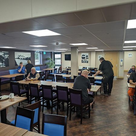 The Stop - Hollies Truckstop Cafe Cannock Bagian luar foto