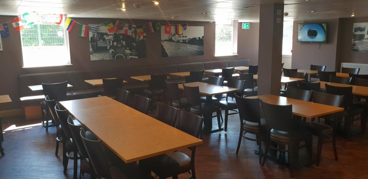 The Stop - Hollies Truckstop Cafe Cannock Bagian luar foto
